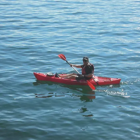 בית נופש Charming House With The Private Dock I *