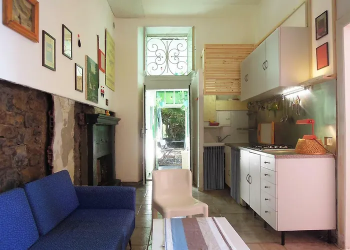 펜션 Charming House With The Private Dock I *