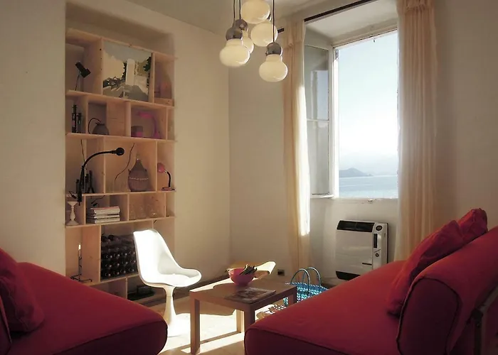 Charming House With The Private Dock I 펜션 *