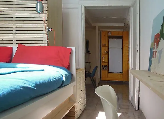 펜션 Charming House With The Private Dock I *