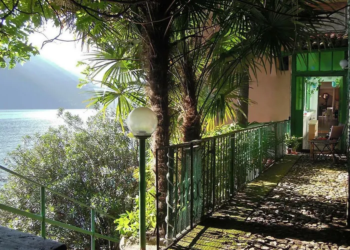 Charming House With The Private Dock I